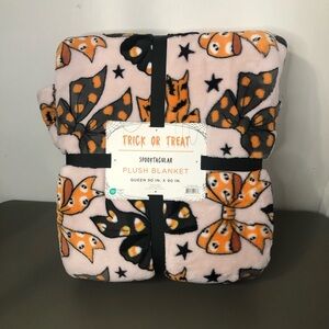 Viral Trick or Treat Orange/Black/Pink Coquette Bow Queen Plush Blanket NWT